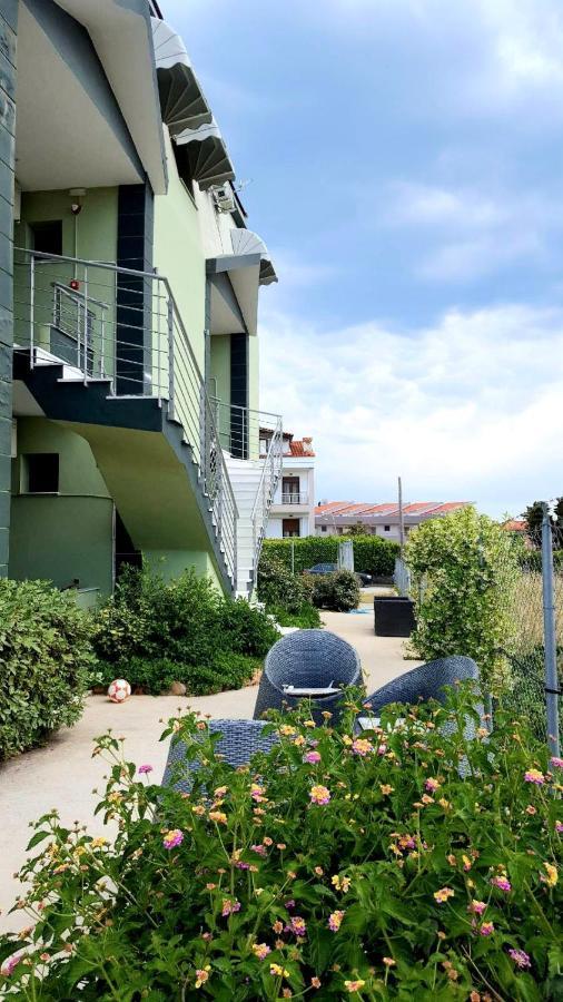 Paramithi Luxury Apartments Nikiti  Zewnętrze zdjęcie
