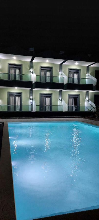Paramithi Luxury Apartments Nikiti  Zewnętrze zdjęcie