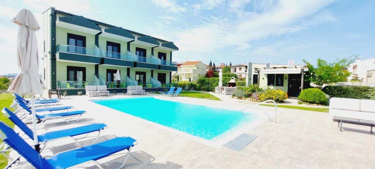 Paramithi Luxury Apartments Nikiti  Zewnętrze zdjęcie